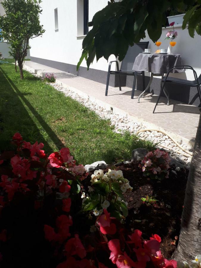 Apartments Ivano Split Exterior foto
